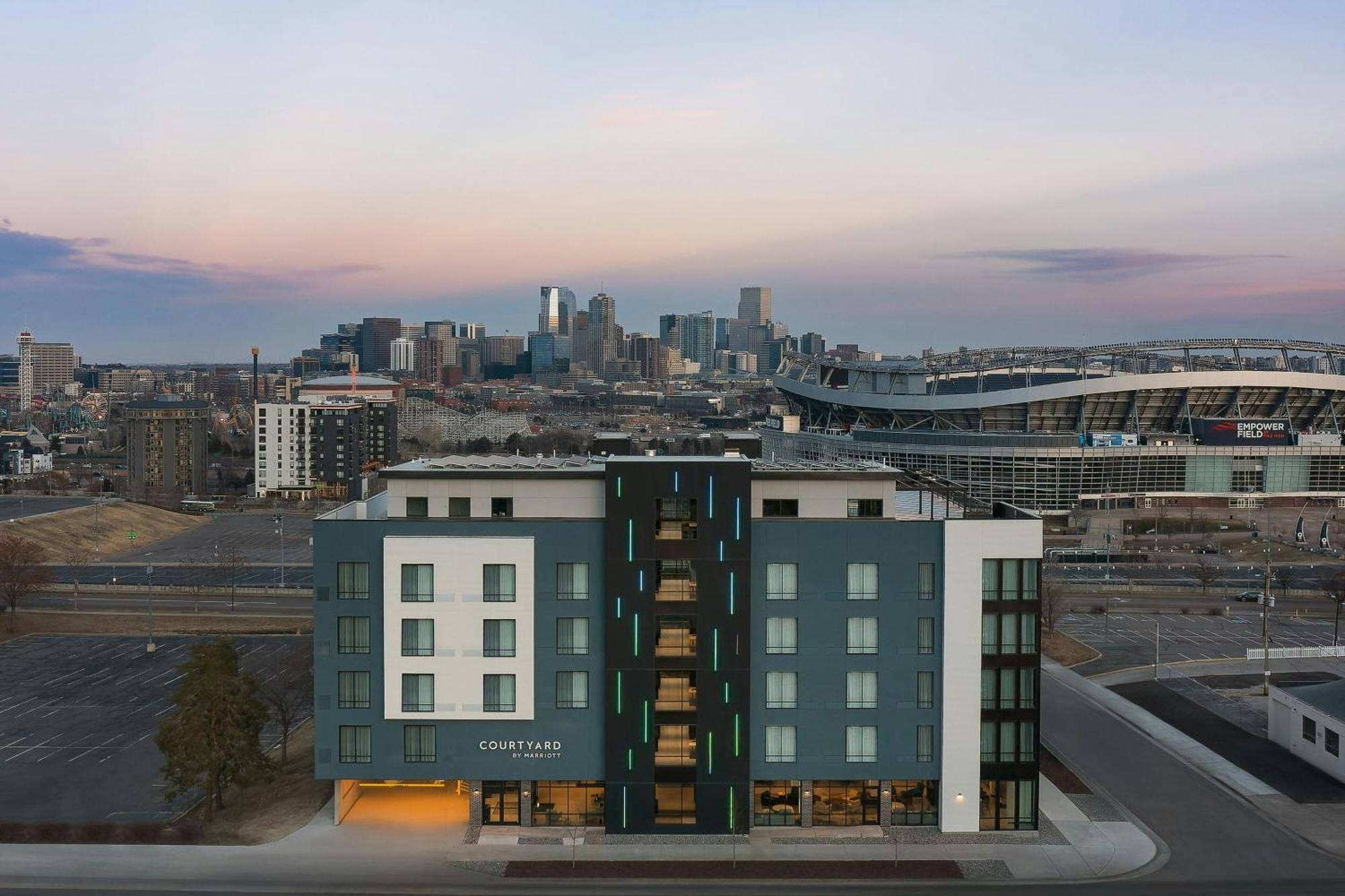 Hotel Courtyard By Marriott Downtown Stadium Area DEN